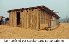 Le matériel est stocké dans cette cabane